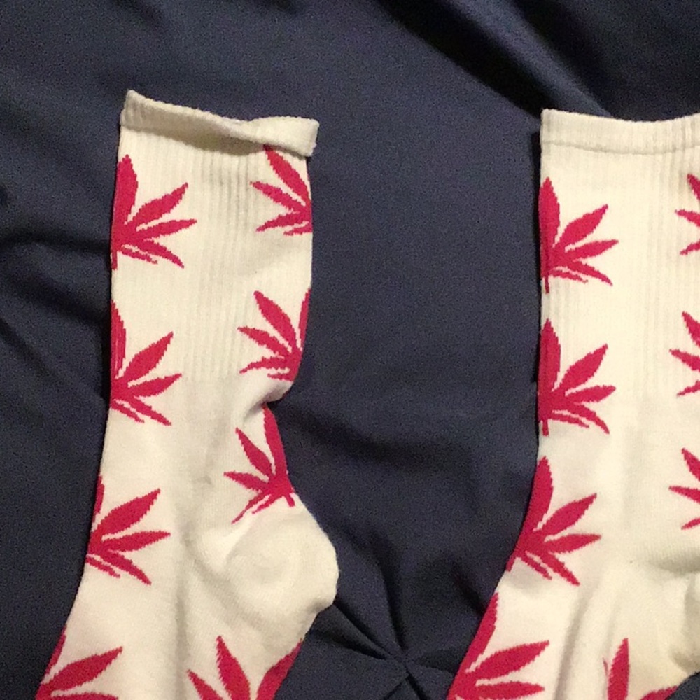 Weed socks - Picture 3 of 8